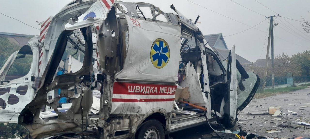 У Станіславі окупанти атакували з безпілотника автівку швидкої, яка евакуювала поранених